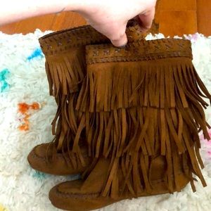 Little girls moccasin boots